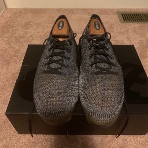 Men’s size 11.5 Nike Flynit VaporMax